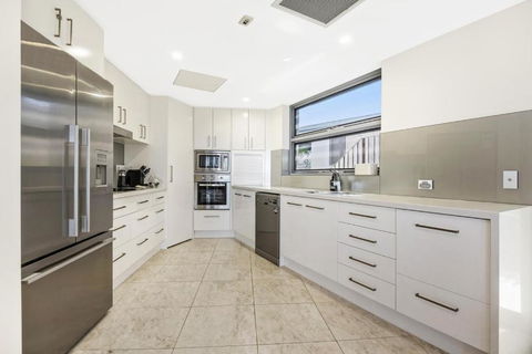 Beachfront Cabarita Apartment - Accommodation Noosa 3