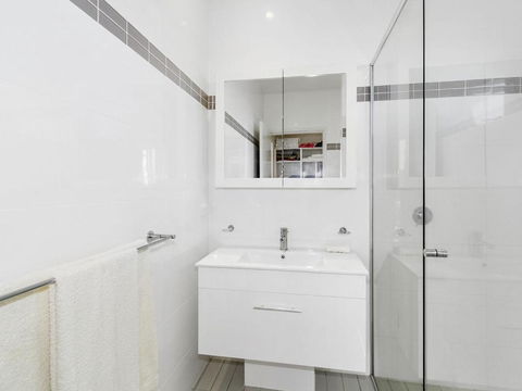 Surf 101 On Cabarita Beach - Accommodation Noosa 2