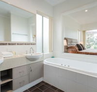 Banksia at Cosy Corner - Accommodation Noosa