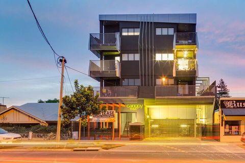Canopy At 44 Minutes From The CBD Train & Cafes Wifi Nespresso Amenities - Accommodation Noosa 2