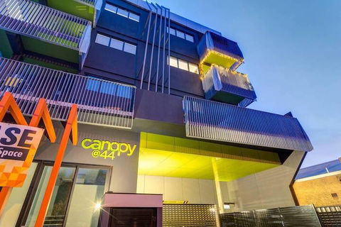 Canopy At 44 Minutes From The CBD Train & Cafes Wifi Nespresso Amenities - Accommodation Noosa 1