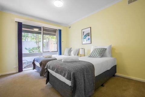 Spacious Comfortable Home In Wheelers Hill+pool - Accommodation Noosa 7
