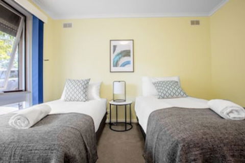 Spacious Comfortable Home In Wheelers Hill+pool - Accommodation Noosa 0