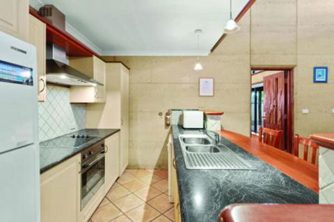 Swallows Nest - Accommodation Noosa 7