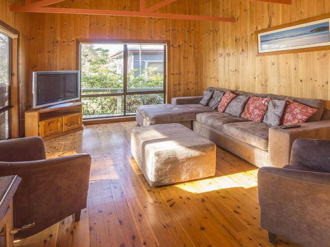 Centre Street 10 Lake Tabourie - Accommodation Noosa 5