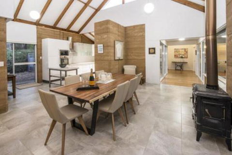 EeBee House - Accommodation Noosa 6