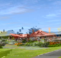 Magnificent Cotillion by Your Innkeeper - Accommodation Noosa