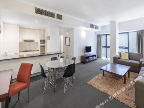 Highlander Apartments - Accommodation Noosa 5