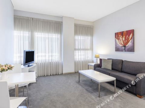 Highlander Apartments - Accommodation Noosa 0