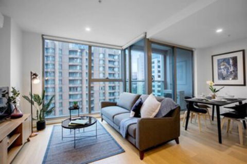 City Living At Best Location In Melbourne - Accommodation Noosa 0