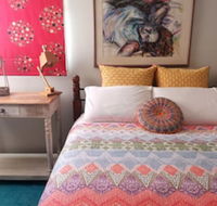 Stylish Comfortable Central Artists Home - Accommodation Noosa