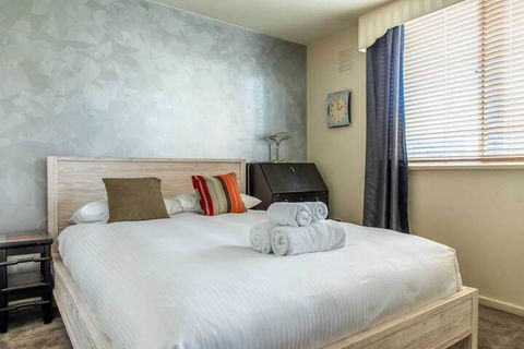 Charming 1 Bedroom Apartment In Vibrant South Yarra - Accommodation Noosa 2