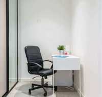 Modern 1 Bedroom in Tranquil Parklands