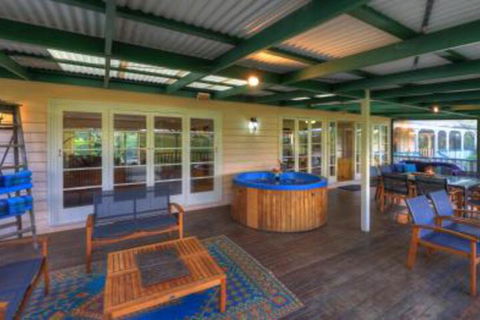 Maleny Homestead & Cottage - Accommodation Noosa 2