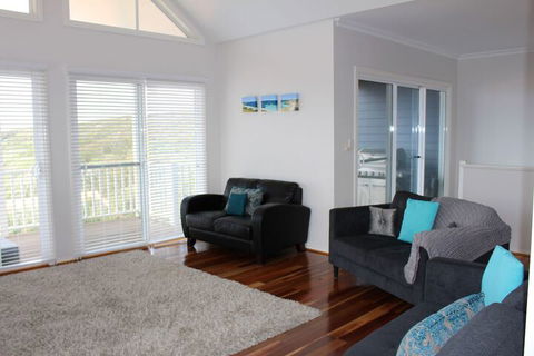 Flinders View Beach House - Accommodation Noosa 1