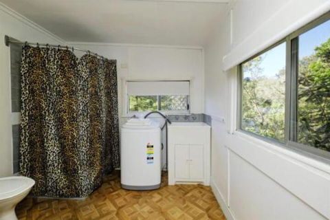 TRADEWINDS - Accommodation Noosa 3