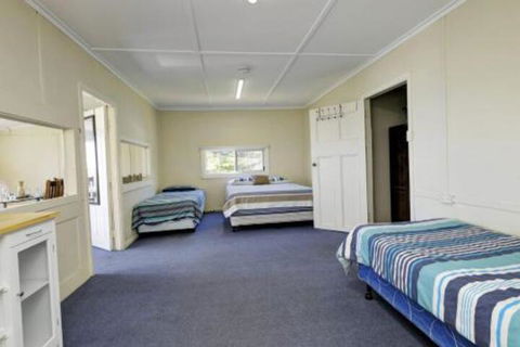 TRADEWINDS - Accommodation Noosa 0