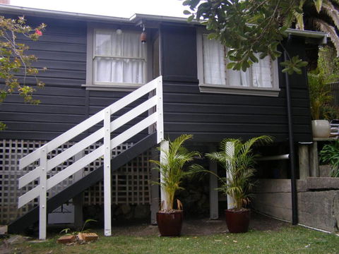 The Tree House 6 Gowing Street - Accommodation Noosa 3