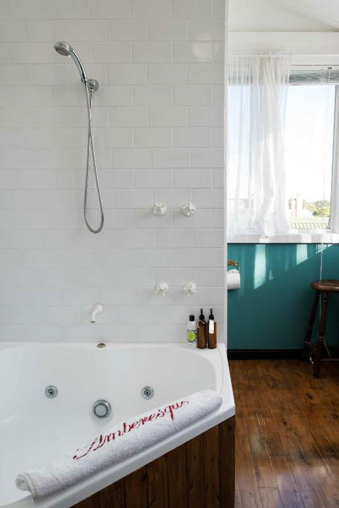 Amberesque B & B - Accommodation Noosa 4