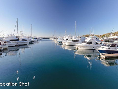 Tomaree Townhouse 5 / 26 28 Tomaree Street Large Air Conditioned Townhouse & WIFI - Accommodation Noosa 2
