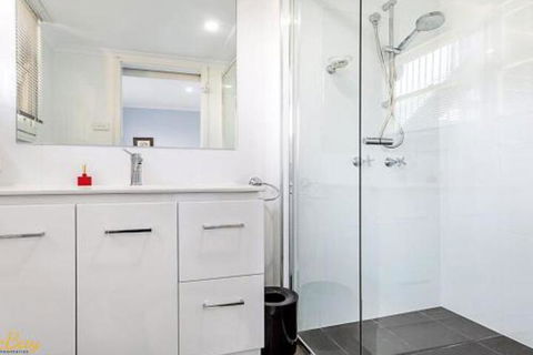 Thurlow Avenue House No.17 - Accommodation Noosa 4
