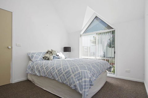 Golfers Getaway Mollymook Augusta Place 14 / 13 15 - Accommodation Noosa 6