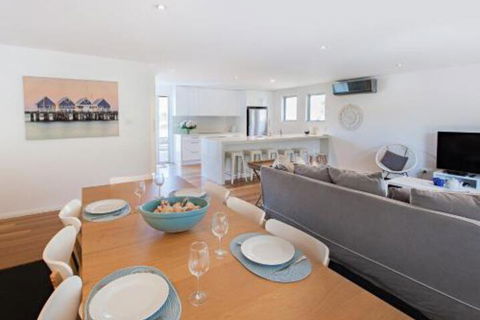 Thurlow Beach House With Pool Stroll To CBD & Dutchies Beach - Accommodation Noosa 4