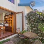 SEAVIEWS MORNINGTON.... - Accommodation Noosa 0