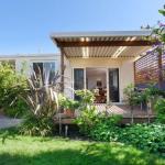 METRES TO THE BEACH MORNINGTON - Accommodation Noosa 0