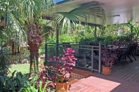 Sandy Palms 28 Moorooba Cr Beautiful Home With Wifi Air Con & Boat Parking - Accommodation Noosa 0