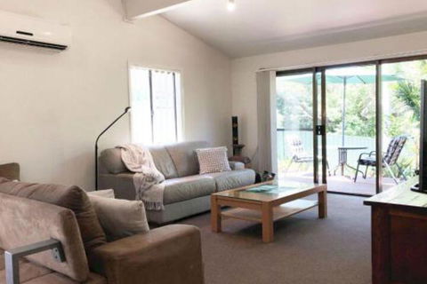 Sandy Palms 28 Moorooba Cr Beautiful Home With Wifi Air Con & Boat Parking - Accommodation Noosa 3