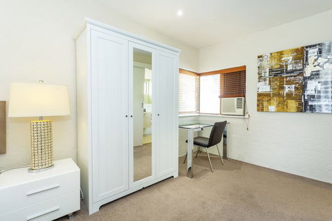 Como Mezzanine Retreat - Accommodation Noosa 1