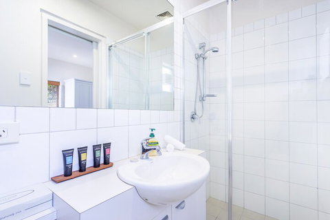 Como Mezzanine Retreat - Accommodation Noosa 2