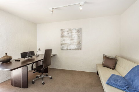 Como Mezzanine Retreat - Accommodation Noosa 3