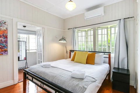 Quiet 3 Bedroom House In Albion With Parking - Accommodation Noosa 7