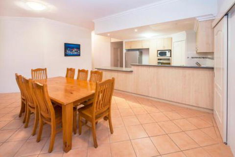 Nyes Nest - Accommodation Noosa 5