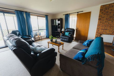 Bruces Waterside Units - Accommodation Noosa 7