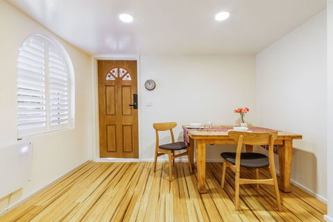 Darling Suite - Accommodation Noosa 2