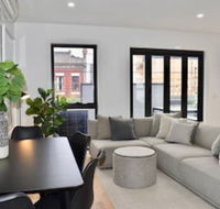 Brand New 2 Bed Apartment With Stunning City Views - Accommodation Noosa
