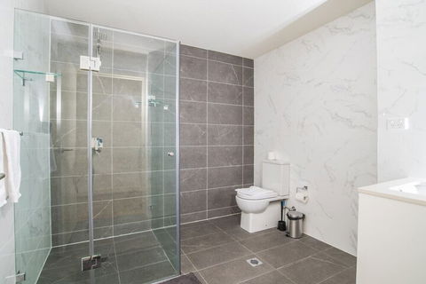 Perfect Accessible 1bed1bath Wolli Creek APT - Accommodation Noosa 4