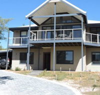 Jay's Beach House - Accommodation Noosa