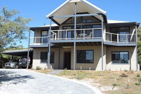 Jay's Beach House - Accommodation Noosa 6