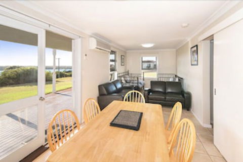 10 Ellis Street Apartment - Accommodation Noosa 2