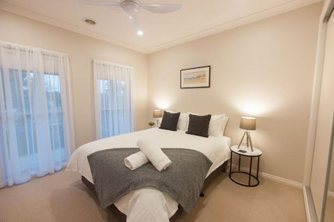 Simms Retreat - Accommodation Noosa 1