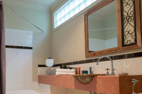 In The Valley - Accommodation Noosa 4