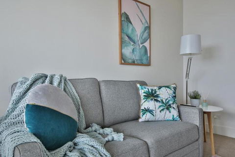 Luxurious & Chic 2BR Apartment In Melbourne CBD - Accommodation Noosa 2