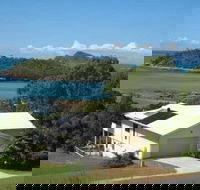 Hideaway Retreat Beach House with Pool - Accommodation Noosa