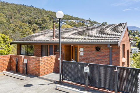 The Lookout - Accommodation Noosa 4