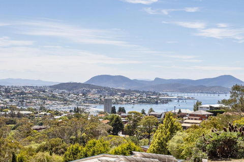 The Lookout - Accommodation Noosa 5