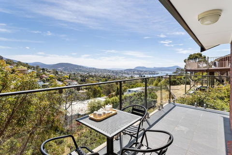 The Lookout - Accommodation Noosa 3